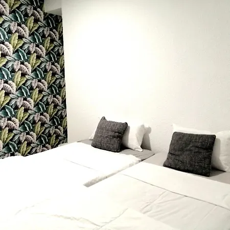 Hostel La Marina